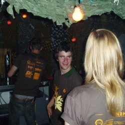 .trekt u broek op - Scouts en Gidsen Zaventem 